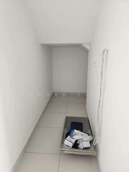 Cluster House for Sale in Johor Bahru (Johor) - Edward Siow - Corridor - PropertyGuru.com.my