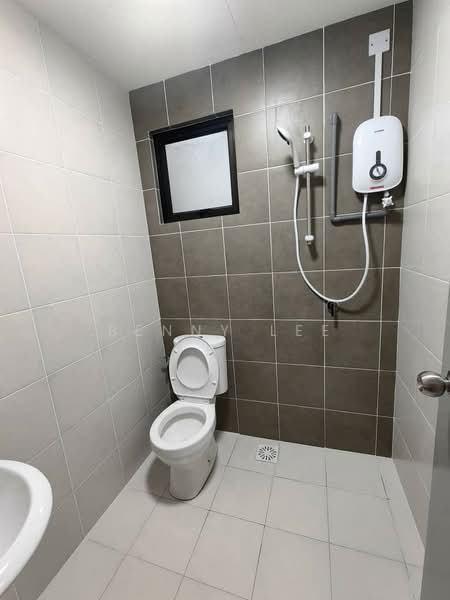Dezire Hill Residence untuk Untuk Disewa - RM 1,600 /bulan, Mac 2026 - Bathroom - PropertyGuru.com.my