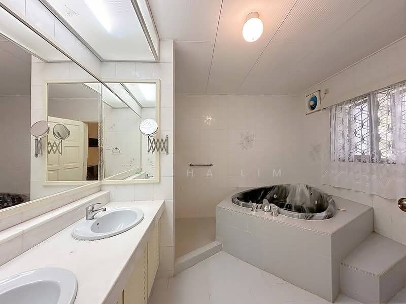 Bungalow for Rent in Bukit Tunku (Kenny Hills) (Kuala Lumpur) - Tarsha Lim - Bathroom - PropertyGuru.com.my