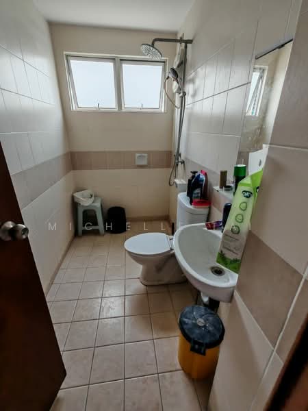 Condominium for Sale at Kinrara Mas - Michelle Tai - Bathroom - PropertyGuru.com.my