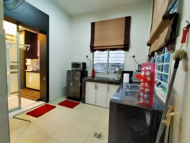 Semi-Detached House for Sale in Saujana Villa (Kajang) - Haslinda Ahmad Razali - Kitchen - PropertyGuru.com.my
