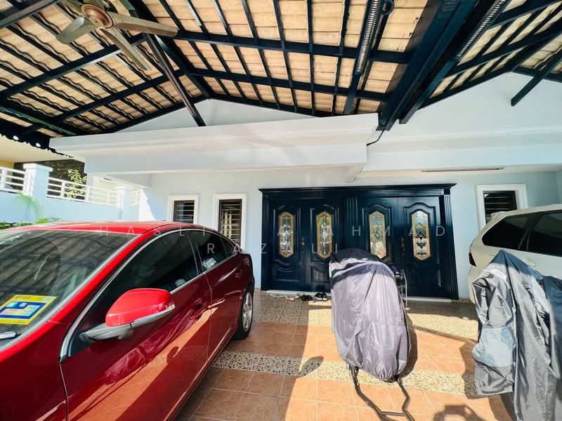 Semi-Detached House for Sale in Saujana Villa (Kajang) - Haslinda Ahmad Razali - Exterior - PropertyGuru.com.my