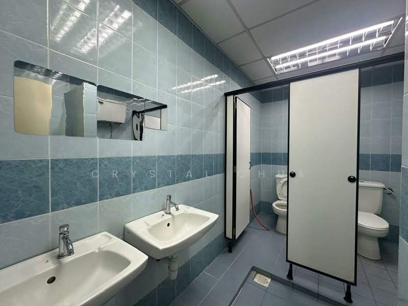 Ground Floor Retail untuk Untuk Disewa - RM 25,000 /bulan, Mac 2026 - Bathroom - PropertyGuru.com.my