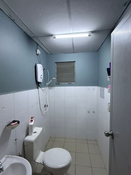 Apartment for Sale at Denai Nusantara - Ah Hong - Bathroom - PropertyGuru.com.my