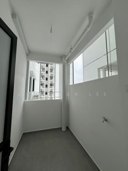 2Rio Residence @ Bandar Puteri Puchong untuk Untuk Disewa - RM 2,499 /bulan, Mac 2026 - Balcony - PropertyGuru.com.my