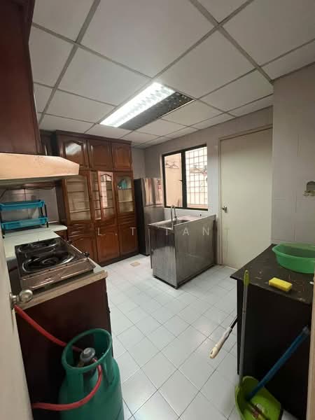 Condominium for Sale at Desa Kiara - L.T Tan - Kitchen - PropertyGuru.com.my