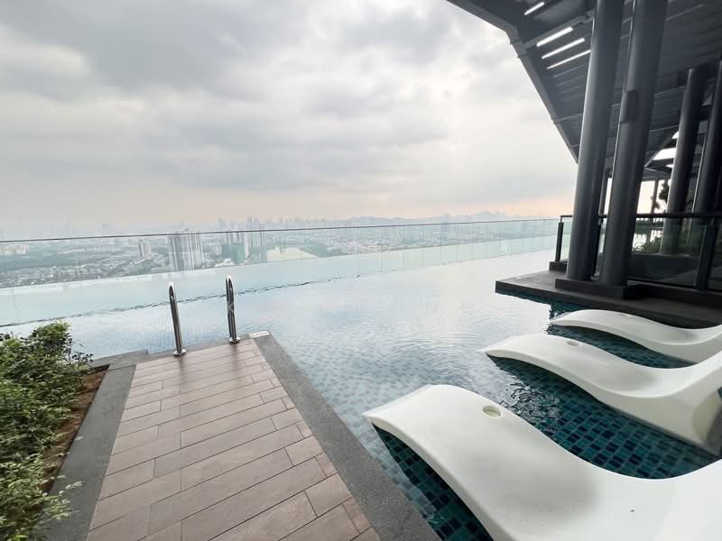 99 Residence untuk Untuk Disewa - RM 2,100 /bulan, Mac 2026 - Pool - PropertyGuru.com.my