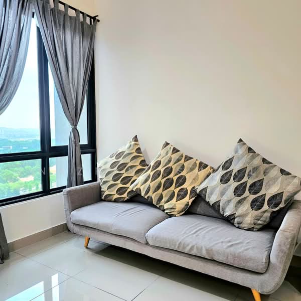 Service Residence for Sale at Paloma @ Tropicana Metropark - Nazrin Ismail - Living Room - PropertyGuru.com.my