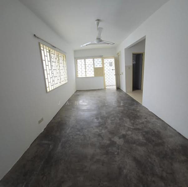 Apartment for Rent at Pangsapuri Sentosa - Janie Lee - Living Room - PropertyGuru.com.my