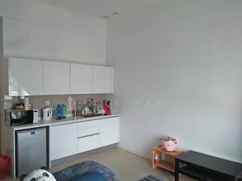 Service Residence for Sale at The Grand @ Kelana Damansara Suite - Allen Tan - Kitchen - PropertyGuru.com.my