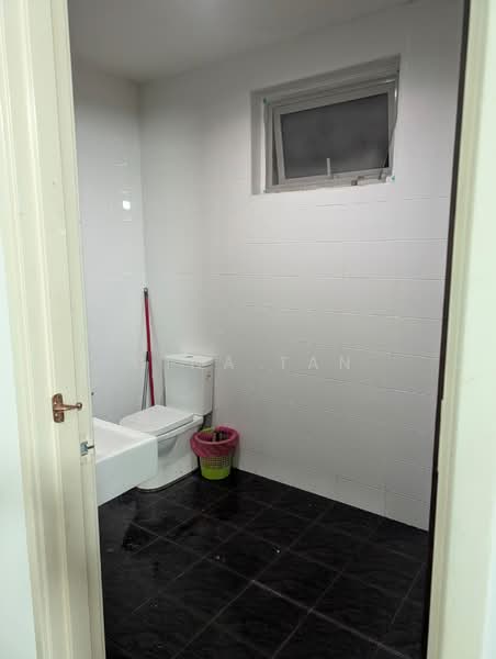 3-storey Terraced House for Rent in Tanjung Bungah (Penang) - Gina Tan - Bathroom - PropertyGuru.com.my