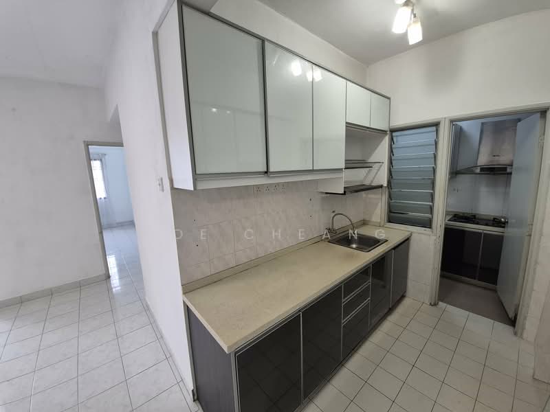 Pelangi Damansara untuk Untuk Dijual - RM 365,000, Mac 2026 - Kitchen - PropertyGuru.com.my