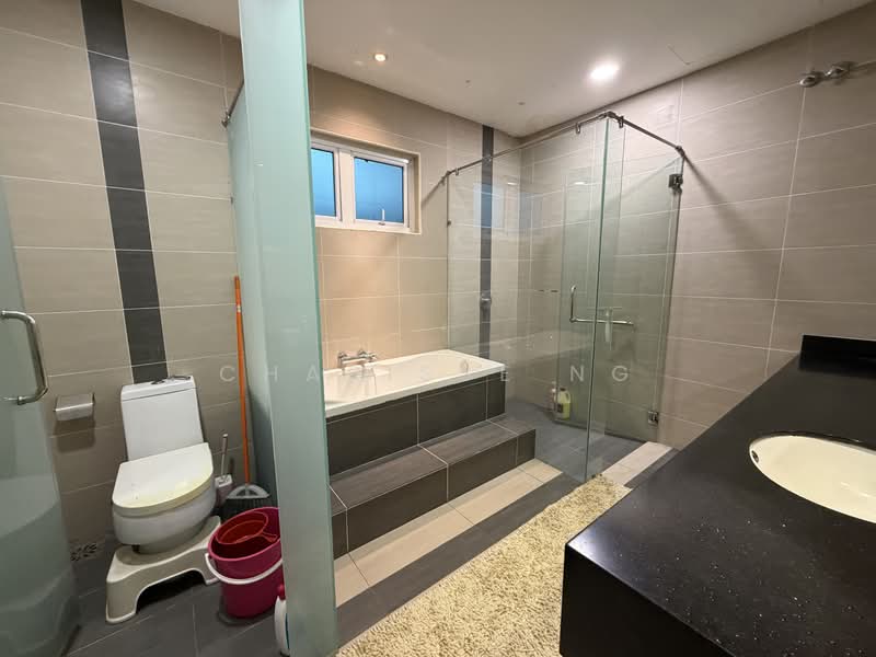 Rumah Banglo untuk Dijual di Taman Bukit Suria (Cheras) - Charisse Ng - Bathroom - PropertyGuru.com.my