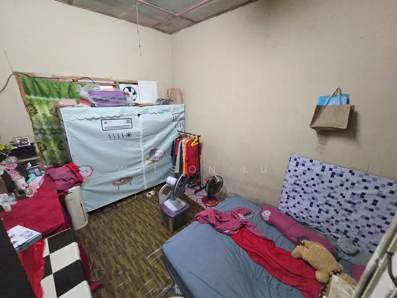 1-storey Terraced House for Sale in Taman Nora (Ulu Tiram) - Wilson Ku - Bedroom - PropertyGuru.com.my