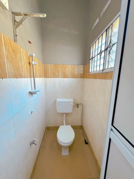 2-storey Terraced House for Sale in Taman Sentosa (Johor Bahru) - SASER TAN. - Bathroom - PropertyGuru.com.my