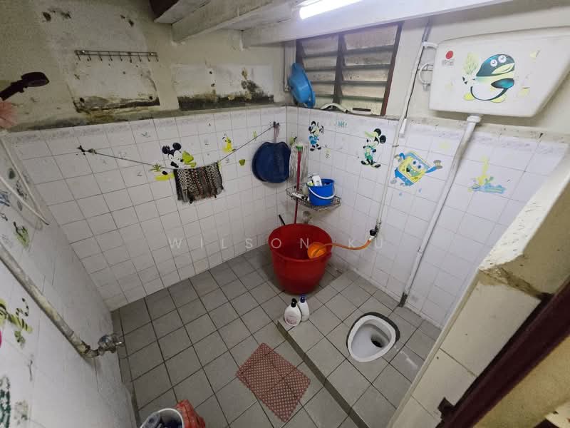 2-storey Terraced House for Sale in Taman Nora (Ulu Tiram) - Wilson Ku - Bathroom - PropertyGuru.com.my