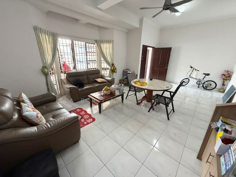 2-storey Terraced House for Sale in Taman Desa Tebrau (Tebrau) - Sabrina Gan - Living Room - PropertyGuru.com.my