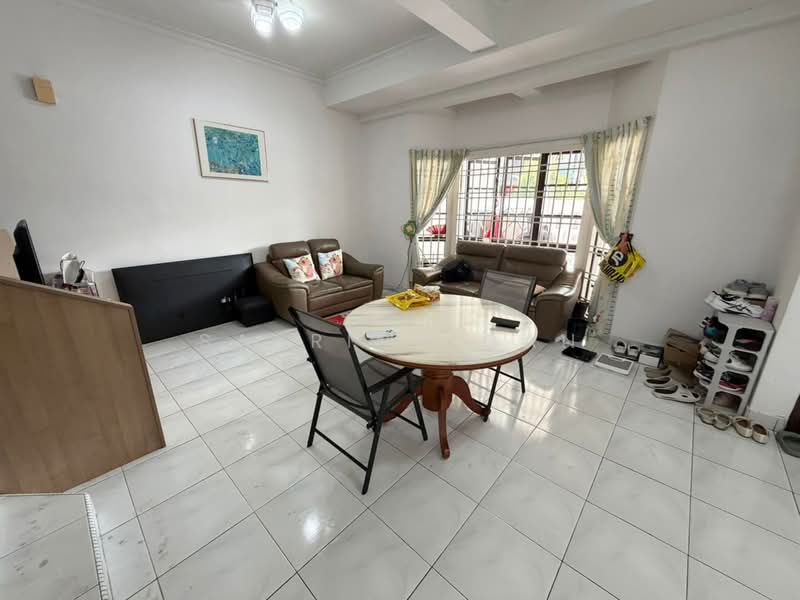 2-storey Terraced House for Sale in Taman Desa Tebrau (Tebrau) - Sabrina Gan - Living Room - PropertyGuru.com.my