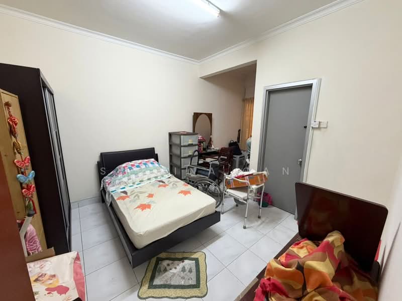 2-storey Terraced House for Sale in Taman Desa Tebrau (Tebrau) - Sabrina Gan - Bedroom - PropertyGuru.com.my