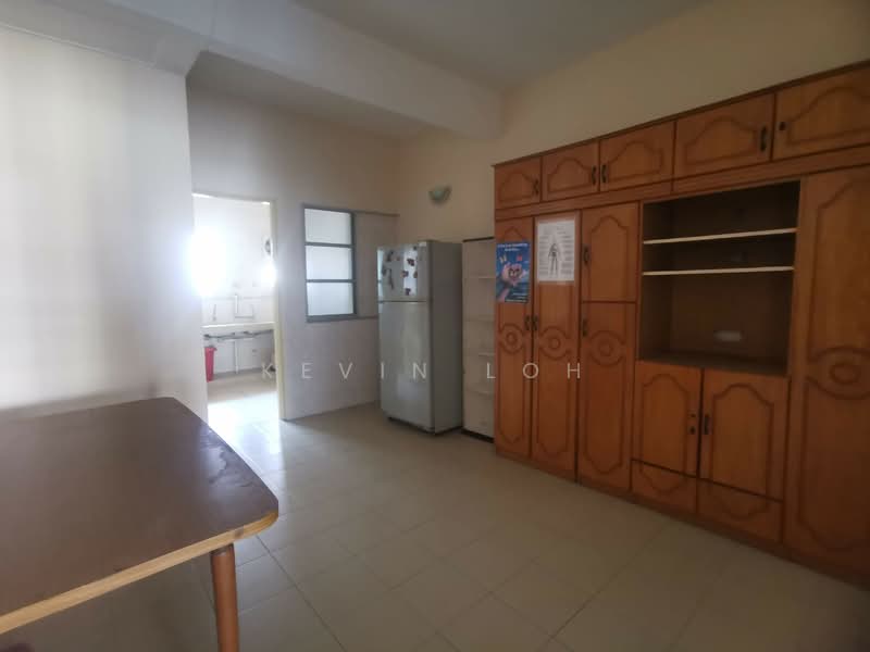 2-storey Terraced House for Sale in Bandar Bukit Tinggi 2 (Klang) - Kevin Loh - Kitchen - PropertyGuru.com.my
