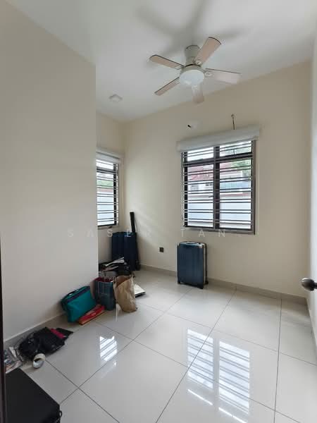 Rumah Teres 2 Tingkat untuk Dijual di Taman Dato Onn (Johor Bahru) - SASER TAN. - Bedroom - PropertyGuru.com.my