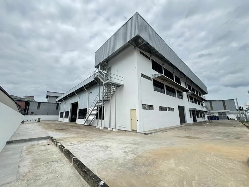 Factory for Rent in Kawasan Perindustrian Tampoi (Johor Bahru) - Shi Ting - Exterior - PropertyGuru.com.my