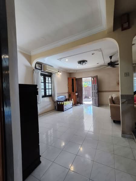 Anjung Bercham Utama untuk Untuk Dijual - RM 438,000, Mac 2026 - Living Room - PropertyGuru.com.my