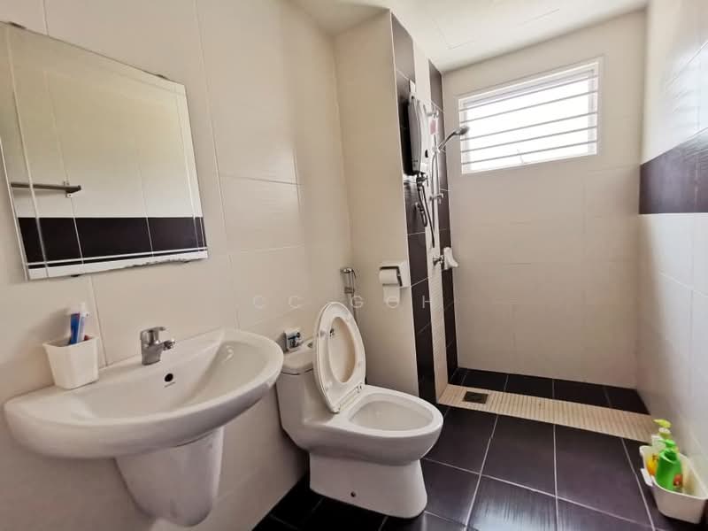 Tiara ParkHomes untuk Untuk Disewa - RM 1,800 /bulan, Mac 2026 - Bathroom - PropertyGuru.com.my