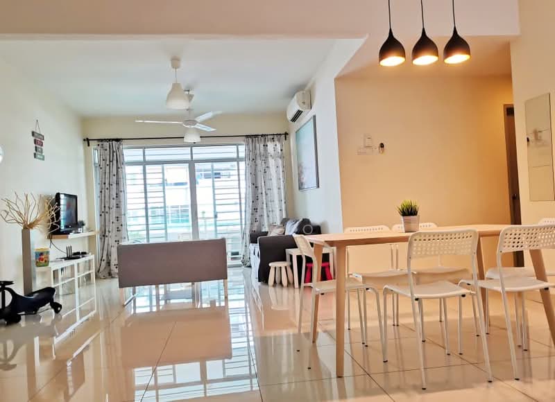 Tiara ParkHomes untuk Untuk Disewa - RM 1,800 /bulan, Mac 2026 - Living Room - PropertyGuru.com.my