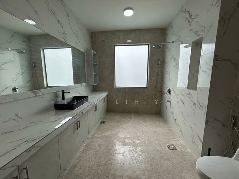 Rumah Banglo untuk Dijual di Iskandar Puteri (Nusajaya) (Johor) - Liew Lih Yi - Bathroom - PropertyGuru.com.my