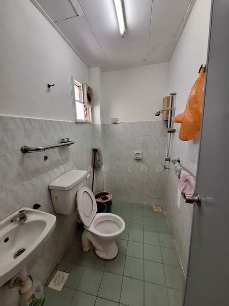 Terraced House for Rent in Alam Damai (Cheras) - Sean Loo - Bathroom - PropertyGuru.com.my
