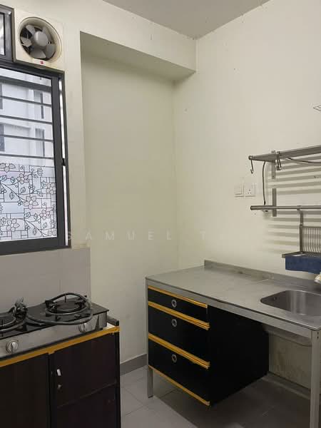 Condominium for Rent at The Z Residence - Samuel Tan - Kitchen - PropertyGuru.com.my