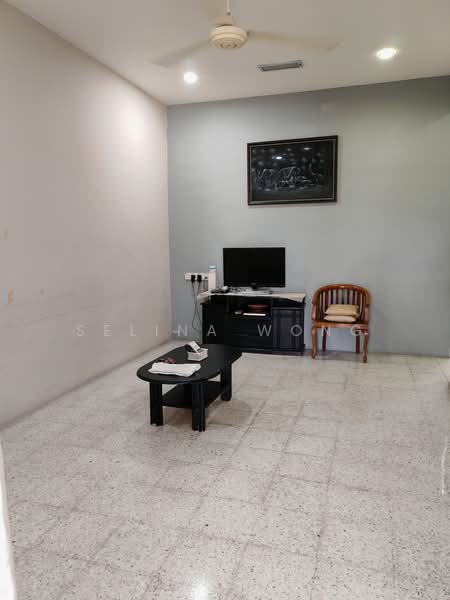 1-storey Terraced House for Sale in Ipoh Garden (Ipoh) - Selina Wong - Living Room - PropertyGuru.com.my