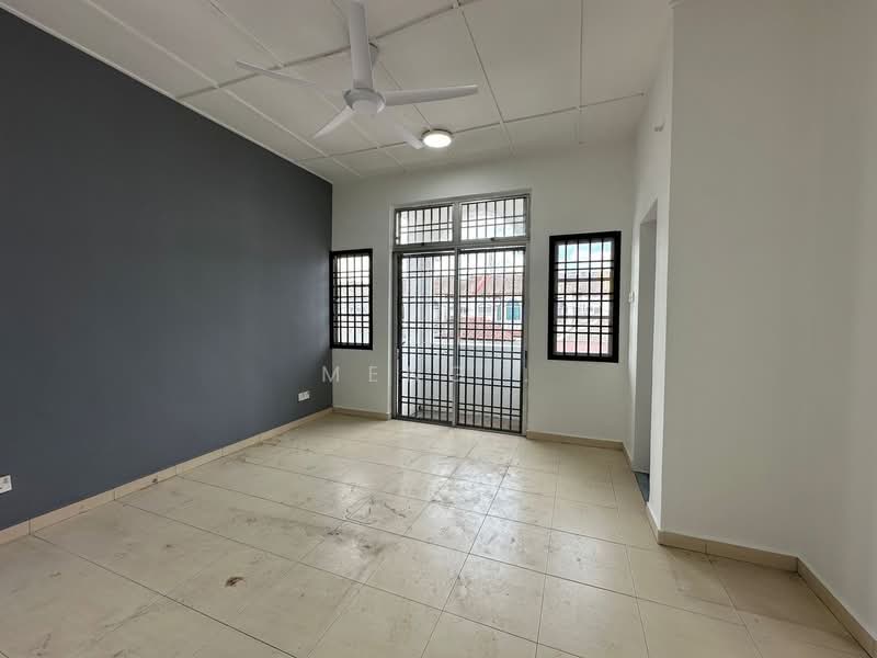 2-storey Terraced House for Sale in Iskandar Puteri (Nusajaya) (Johor) - Meng . - Living Room - PropertyGuru.com.my