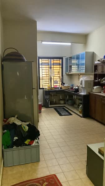 3-storey Terraced House for Sale in Taman D'Utama (Johor Bahru) - Liew Lih Yi - Kitchen - PropertyGuru.com.my