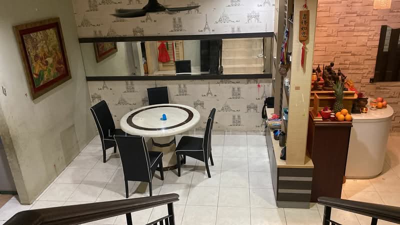 3-storey Terraced House for Sale in Taman D'Utama (Johor Bahru) - Liew Lih Yi - Dining Room - PropertyGuru.com.my