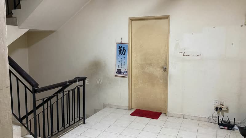 3-storey Terraced House for Sale in Taman D'Utama (Johor Bahru) - Liew Lih Yi - Corridor - PropertyGuru.com.my