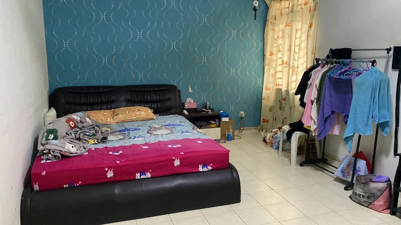 3-storey Terraced House for Sale in Taman D'Utama (Johor Bahru) - Liew Lih Yi - Bedroom - PropertyGuru.com.my