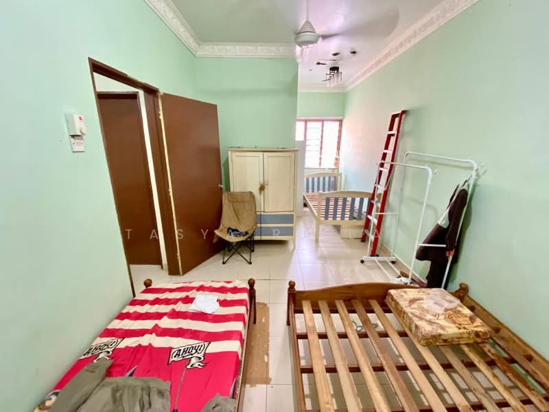 2-storey Terraced House for Sale in Kajang (Selangor) - Tasya Ruslan - Bedroom - PropertyGuru.com.my
