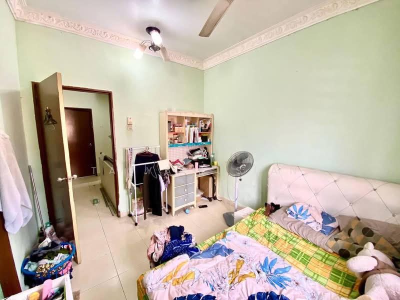 2-storey Terraced House for Sale in Kajang (Selangor) - Tasya Ruslan - Bedroom - PropertyGuru.com.my