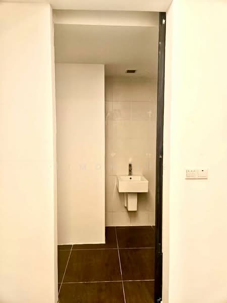 Garden Plaza untuk Untuk Dijual - RM 328,000, Mac 2026 - Bathroom - PropertyGuru.com.my