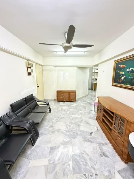 Pangsapuri untuk Disewa di Makmur Apartment - Yeong Khek Tan - Living Room - PropertyGuru.com.my