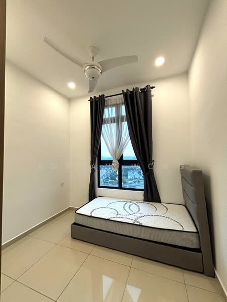 B11 Parkland Residence untuk Untuk Dijual - RM 450,000, Mac 2026 - Bedroom built in warbrobe - PropertyGuru.com.my