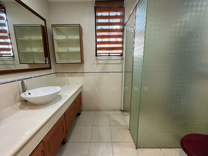 2.5-storey Terraced House for Sale in Batu 9 (Cheras) - Tommy Wong - Bathroom - PropertyGuru.com.my