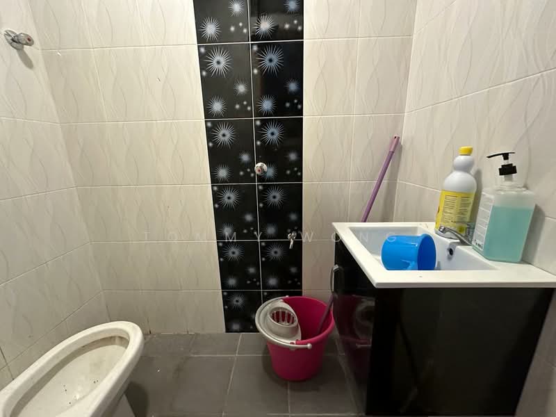 2.5-storey Terraced House for Sale in Batu 9 (Cheras) - Tommy Wong - Bathroom - PropertyGuru.com.my