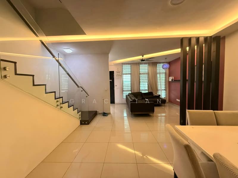 Bangi Avenue 3 Storey @ Taman Bangi Avenue untuk Untuk Disewa - RM 2,600 /bulan, Mac 2026 - Living Room - PropertyGuru.com.my