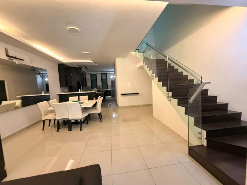 Bangi Avenue 3 Storey @ Taman Bangi Avenue untuk Untuk Disewa - RM 2,600 /bulan, Mac 2026 - Dining Room - PropertyGuru.com.my