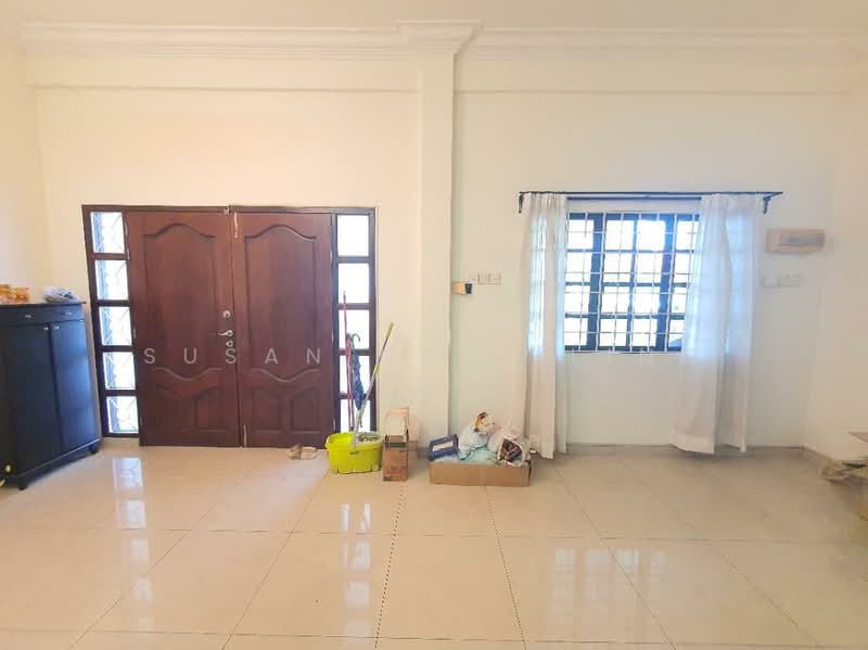 2-storey Terraced House for Sale in Taman Sinn (Melaka City) - Susan Chai Ling Yee - Entrance - PropertyGuru.com.my