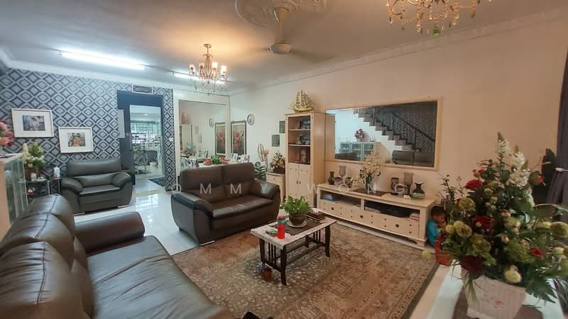 2-storey Terraced House for Sale in Batu 9 (Cheras) - Tommy Wong - Living Room - PropertyGuru.com.my