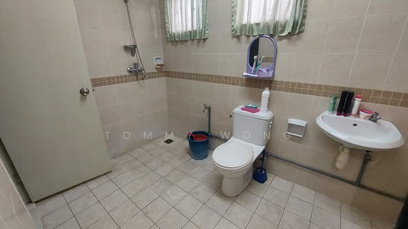 2-storey Terraced House for Sale in Batu 9 (Cheras) - Tommy Wong - Bathroom - PropertyGuru.com.my